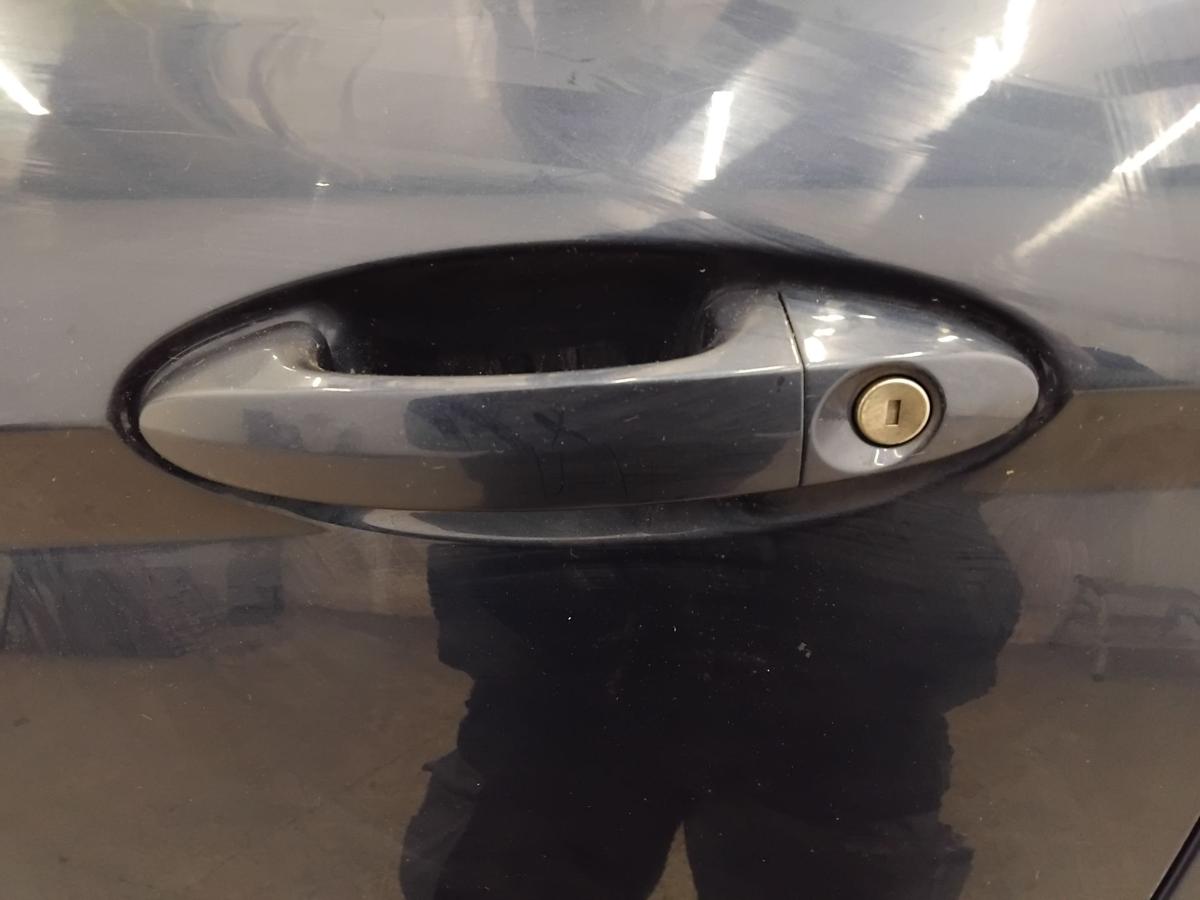 Ford Fiesta JA8 T&uuml;r vorn links Fahrert&uuml;r 3-T&uuml;rer Atlantikblaumetallic BJ2011