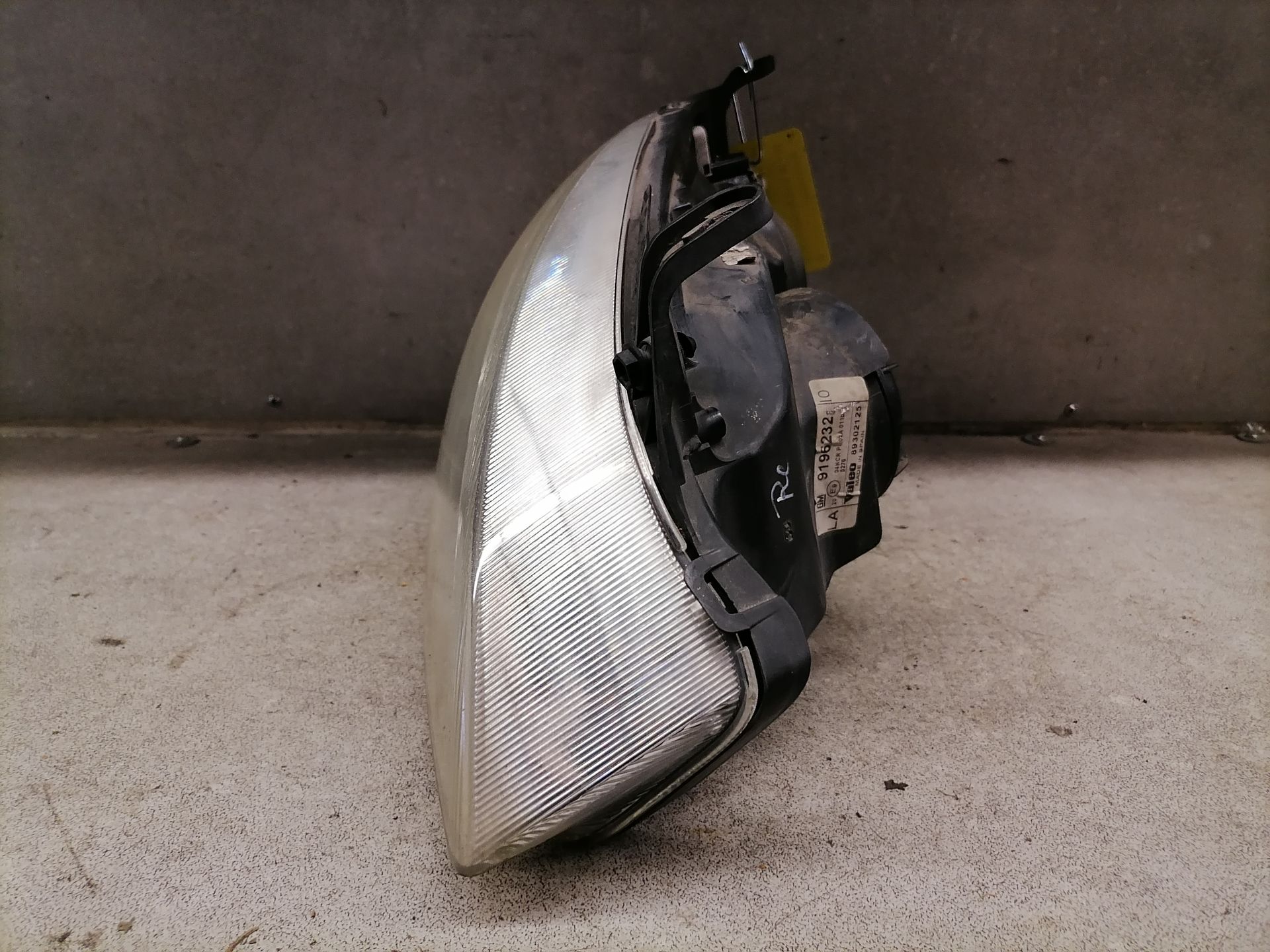 Opel Corsa C Scheinwerfer rechts Halogen Lampe Valeo 9196232 BJ00-03