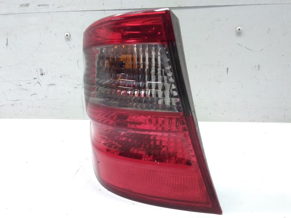 Mercedes E-Klasse S211 orig.Rückleuchte Heckleuchte links aussen Kombi BJ2006