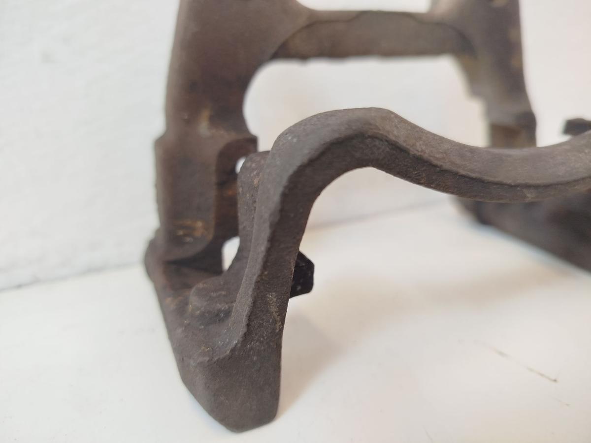 VW Passat 3C B7 Variant Tr&auml;ger Bremssattel Bremssatteltr&auml;ger Scheibe 282x12mm