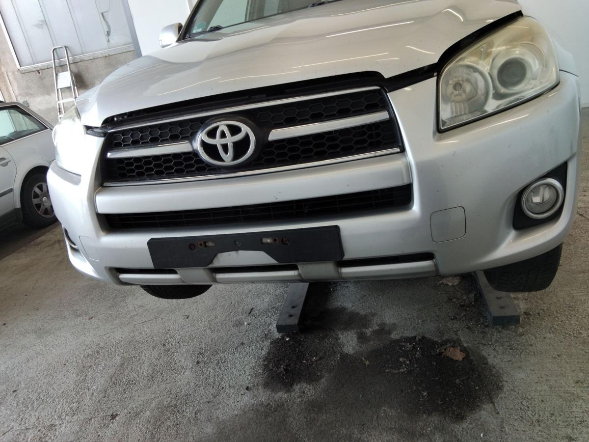 Toyota Rav4 3 Facelift original Stoßstange Stossfänger vorn BJ2010