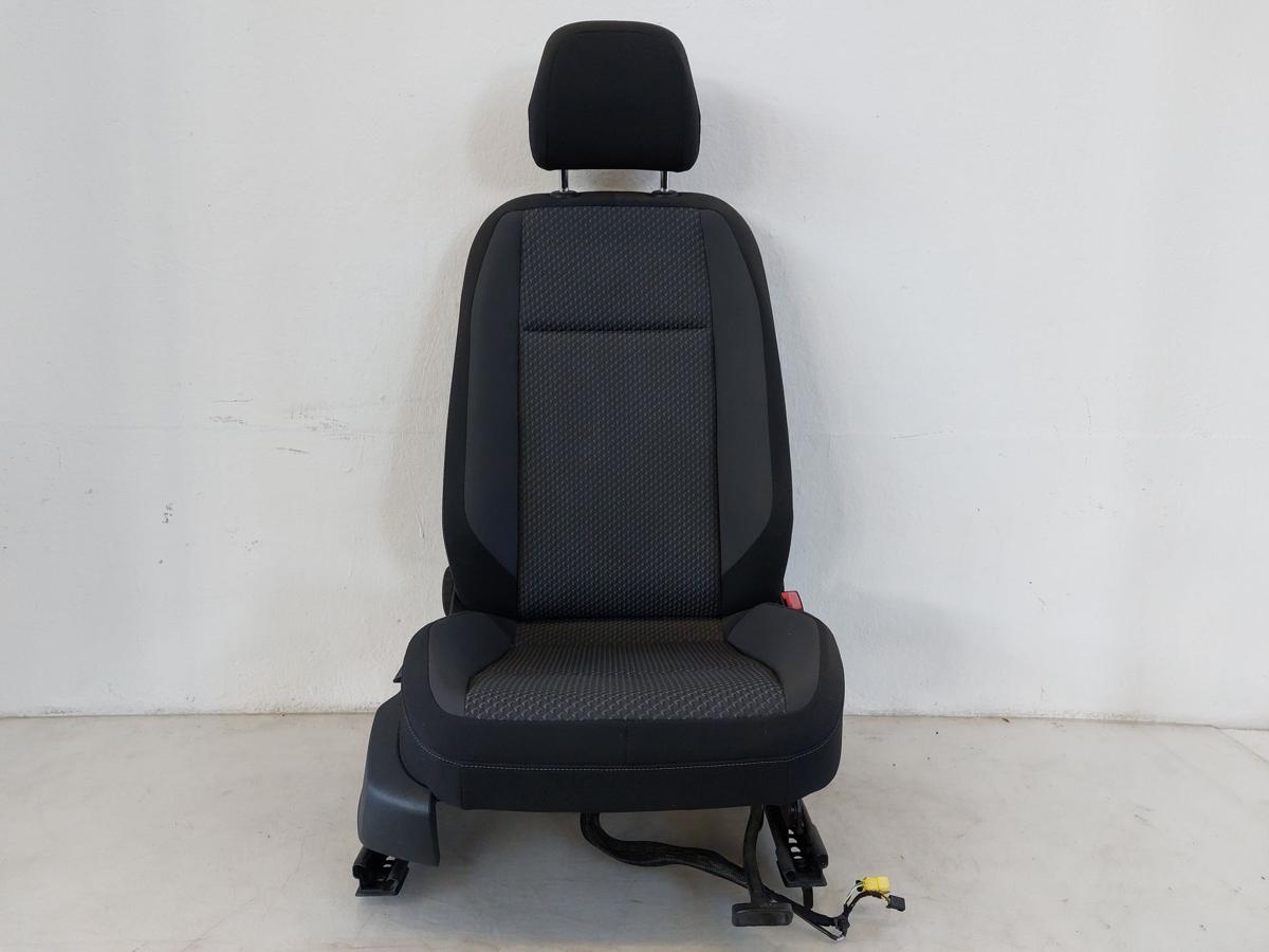 VW Passat 3G B8 Limo Sitz vorn rechts Fahrersitz Stoff ohne Heizung Autositz