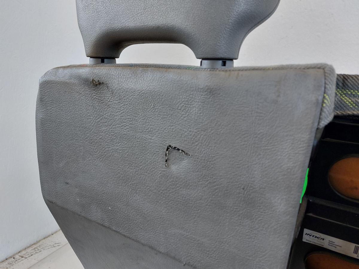 VW LT Typ 2D Doppelsitzbank vorn rechts Beifahrersitzbank Sitzbank Beifahrersitz