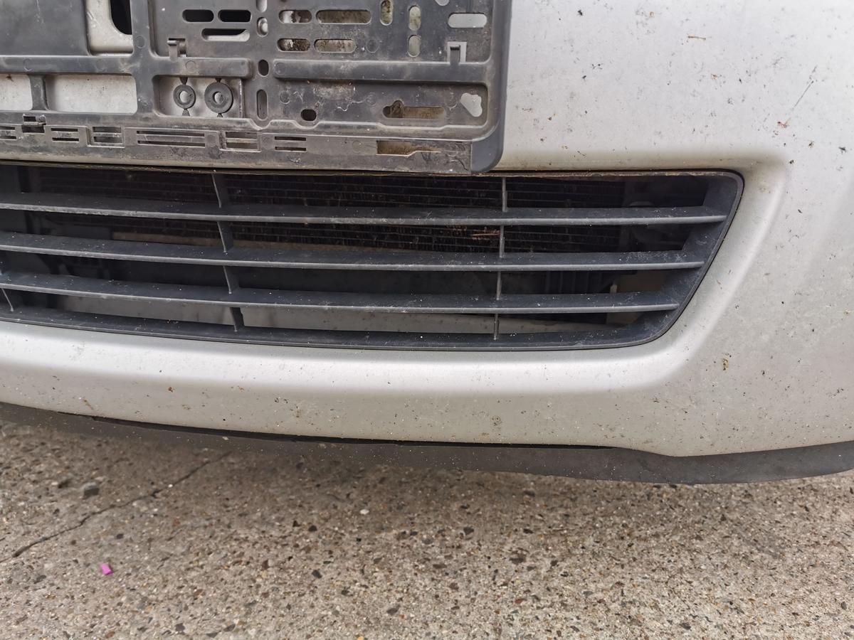 Toyota Yaris XP9 Stossfänger Stossstange Bumper vorn 1E7 Silver Pearl Metallic