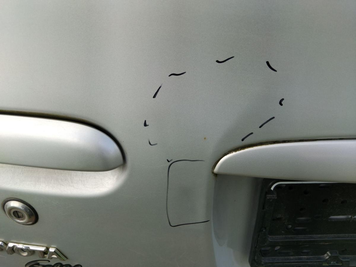 Toyota Yaris Verso original Heckklappe silber 1E7 mit Heckscheibe BJ2004