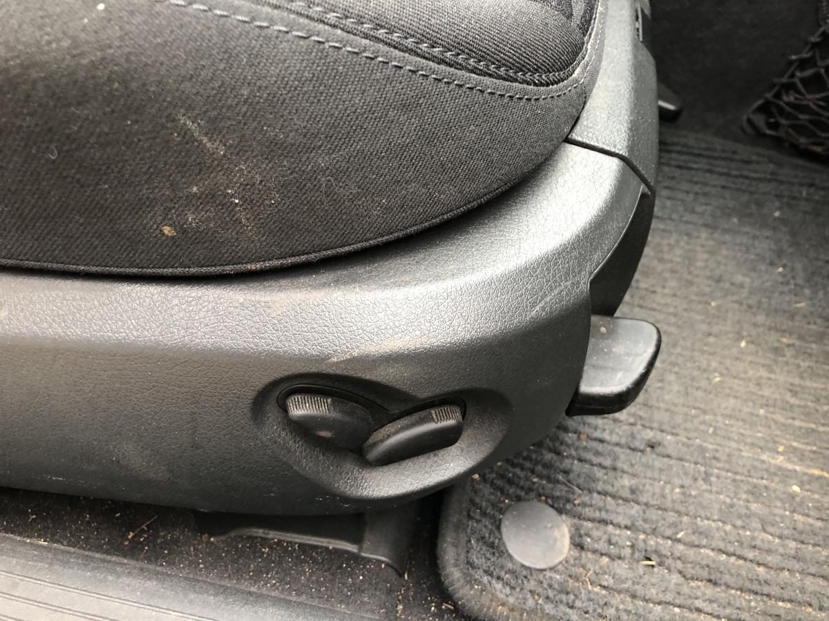 Mercedes W211 Limo E Klasse Sitz vorn rechts Beifahrersitz Stoff mit Heizung