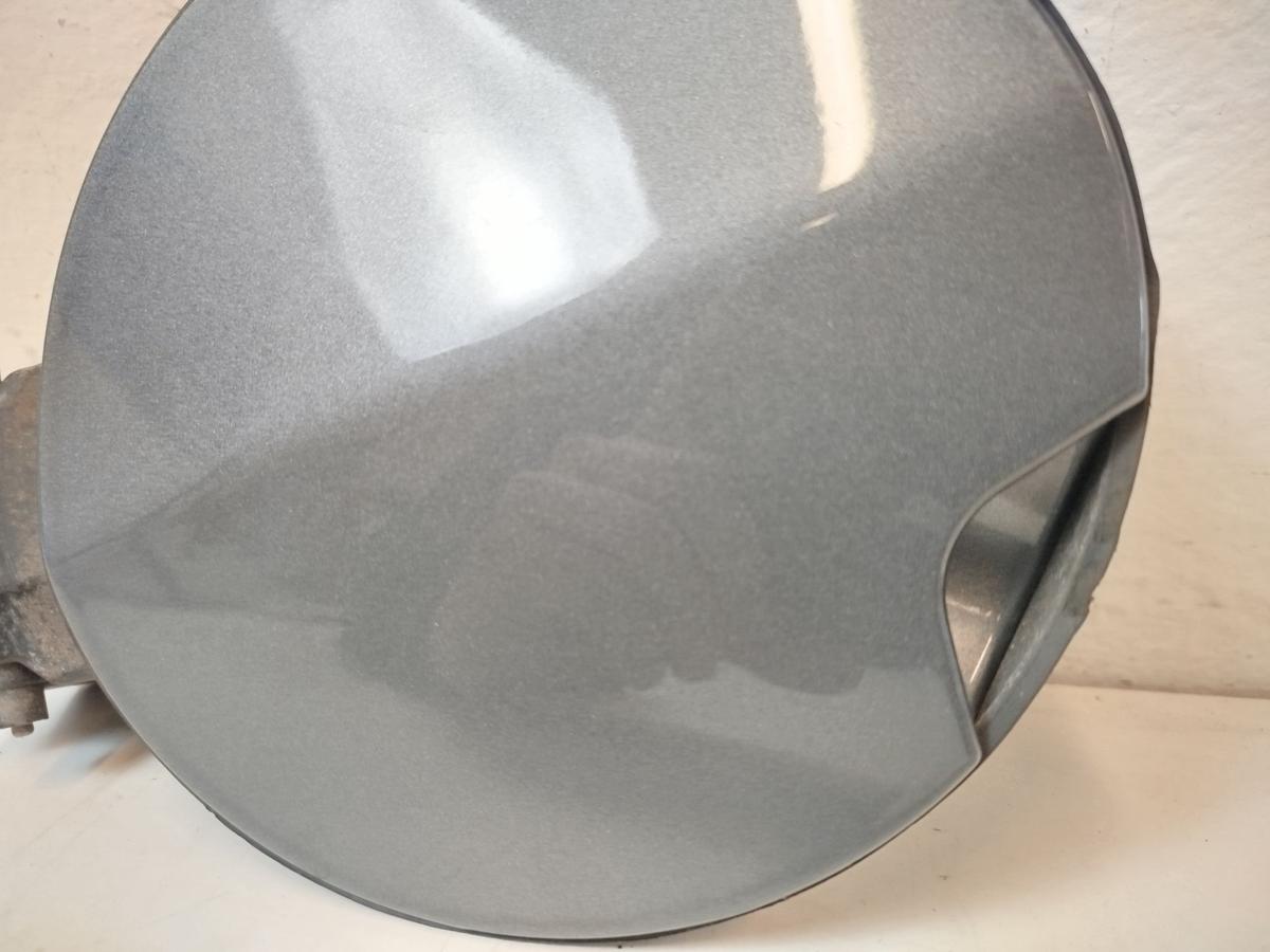 Citroen DS3 Sport Chic Tankklappe Tankdeckel Tankverschluss KTH Thorium Grau