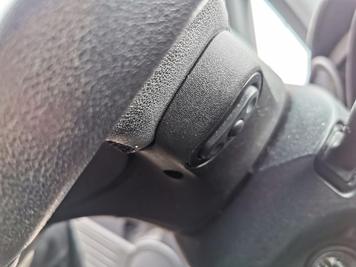 Mitsubishi Colt Z30 Lenkrad Lederlenkrad Radiotasten