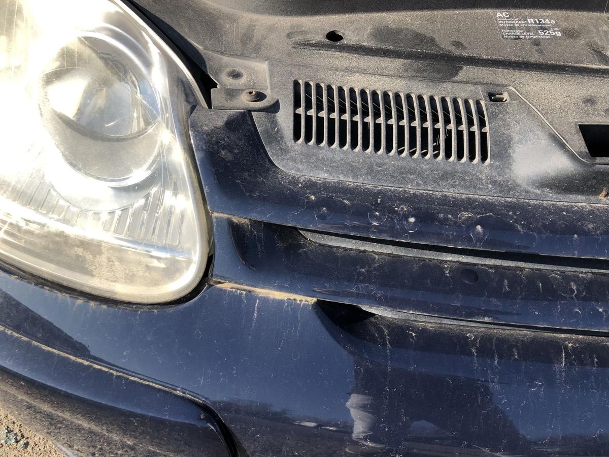 VW Golf 5 V 1K K&uuml;hlergrill Frontgrill mit Logo Grill LA5G Perlblau