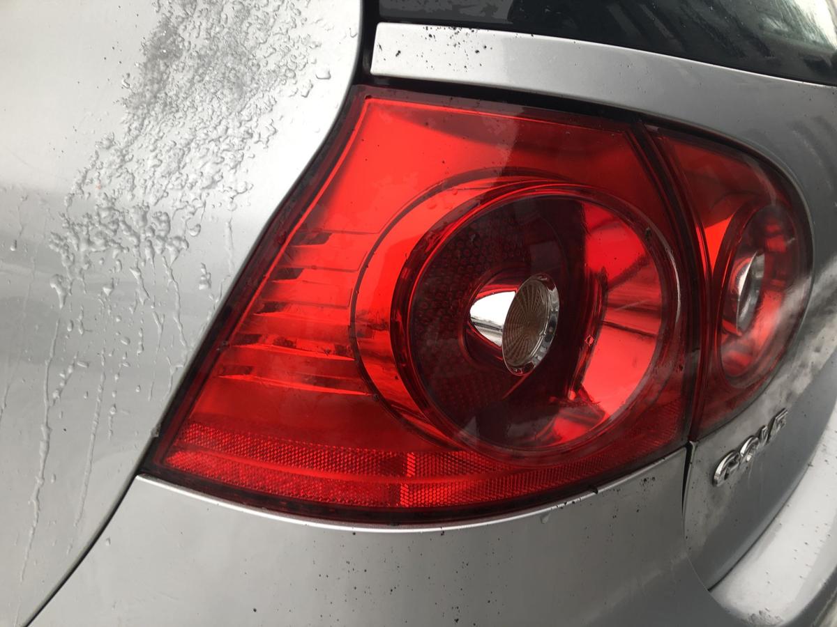 VW Golf 5 V 1K R&uuml;ckleuchte au&szlig;en links Ecke R&uuml;cklicht Heckleuchte 3 und 5 t&uuml;rer