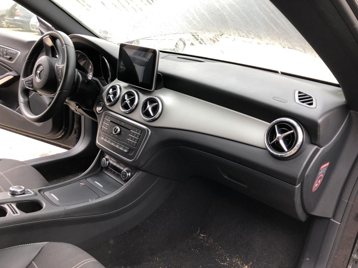 Mercedes CLA C117 bis 16 Armaturenbrett Dashboard Cockpit Armaturentafel Rohbau