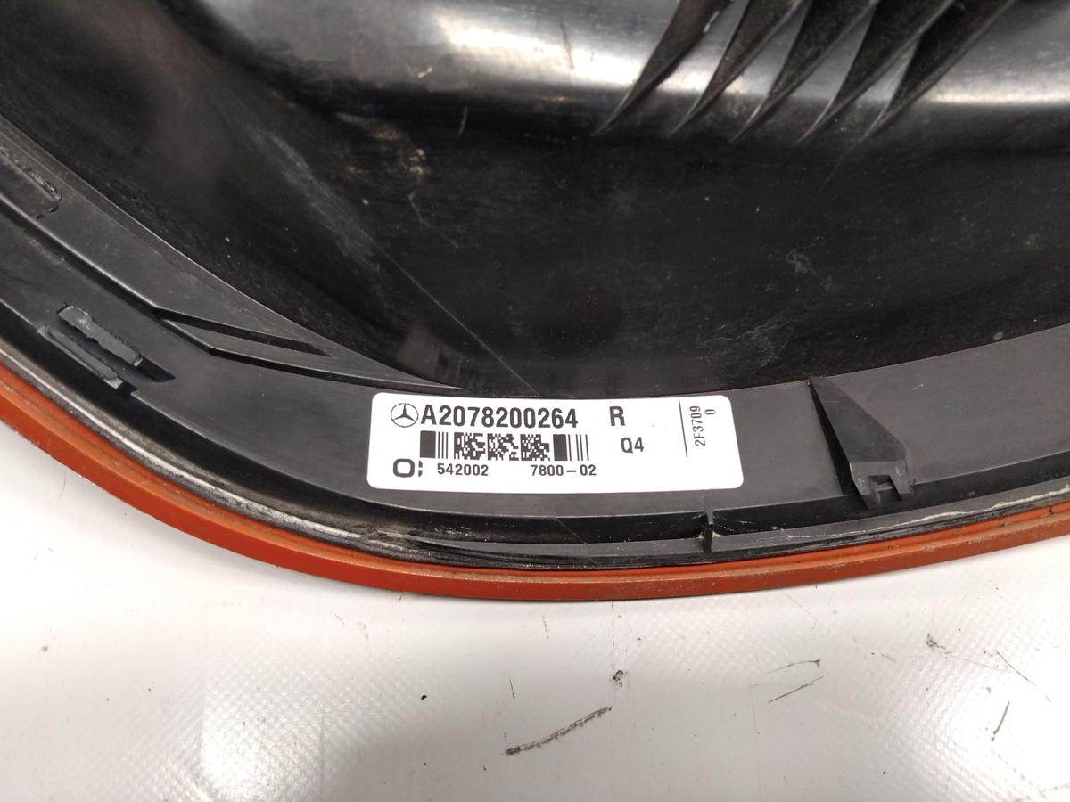 Mercedes E-Klasse Coupe C207 original Rückleuchte Heckleuchte rechts LED Bj.2009