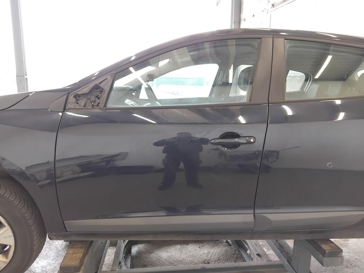 Renault Megane 3 T&uuml;r vorn links Fahrert&uuml;r NV472 Bleu Crepuscule 5-T&uuml;rer BJ2009