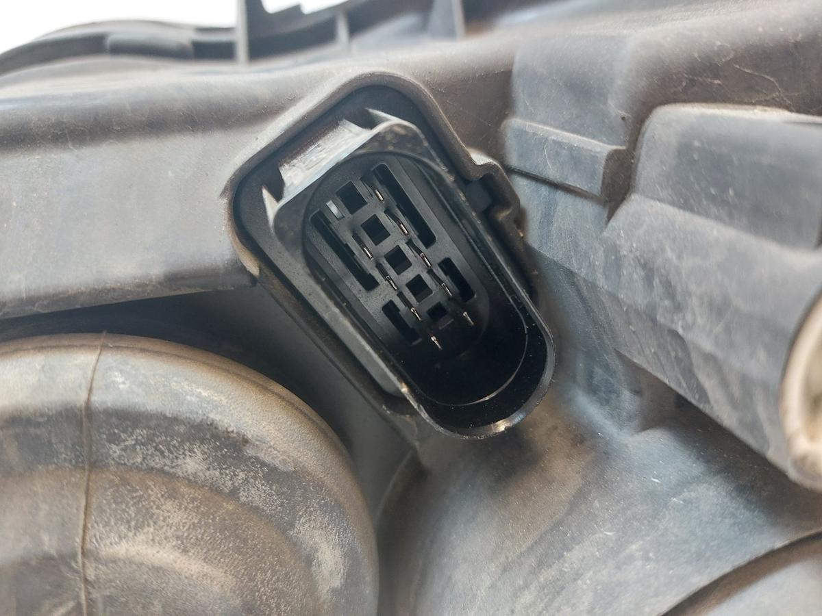 VW Polo 9N 9N1 9N2 Scheinwerfer vorn rechts Hauptscheinwerfer Halogen Valeo