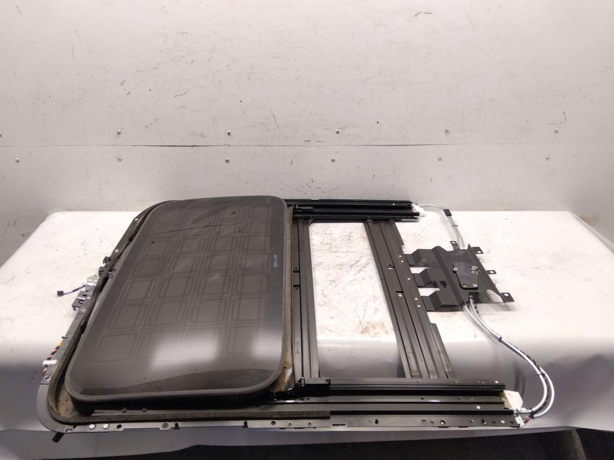 Audi A8L D4 4H Lang original elektrisches Solar Schiebedach mit Rahmen BJ2015
