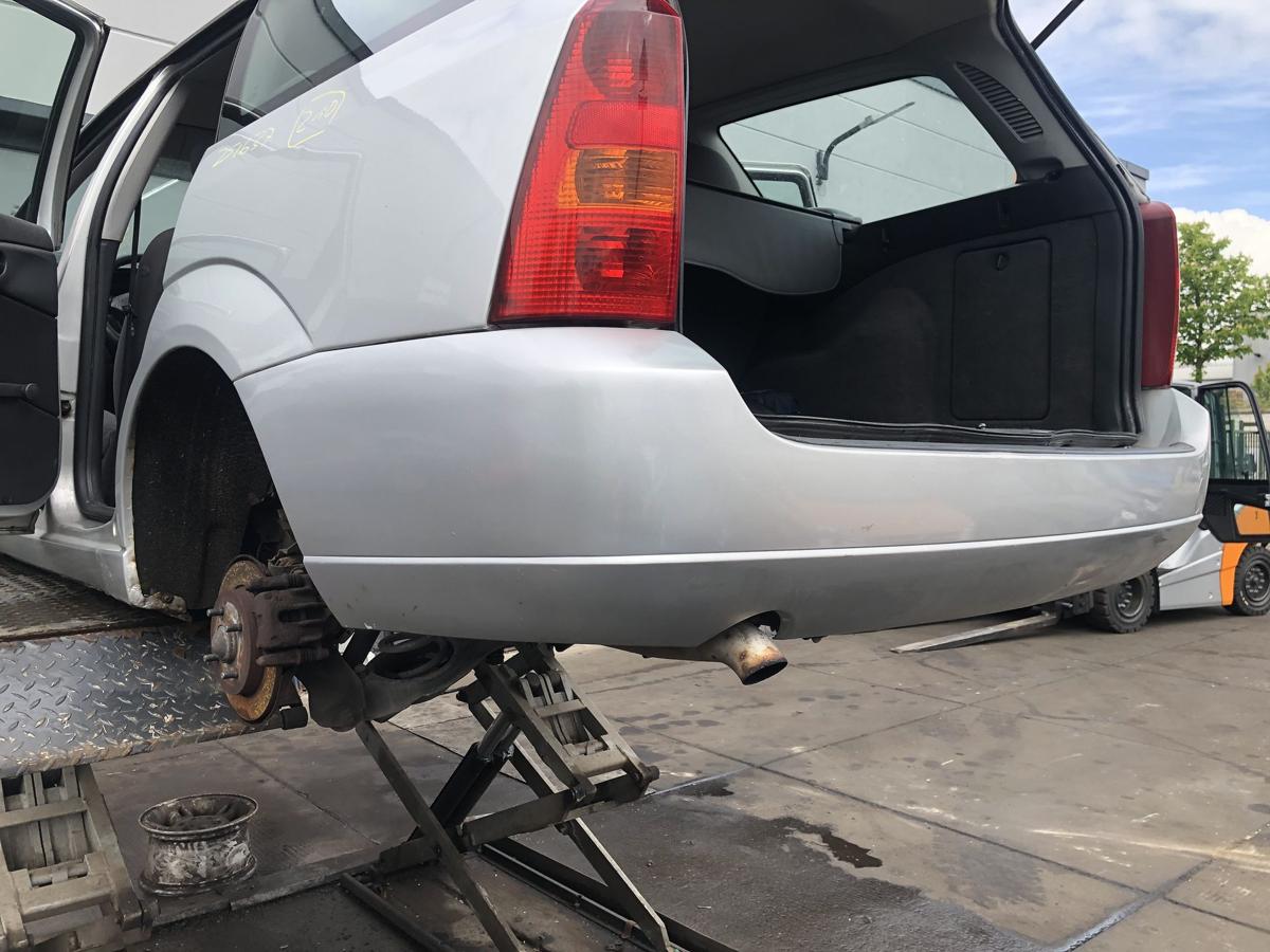 Ford Focus Turnier DNW original Stoßstange Fänger hinte/Heck Polarsilber Bj 2001