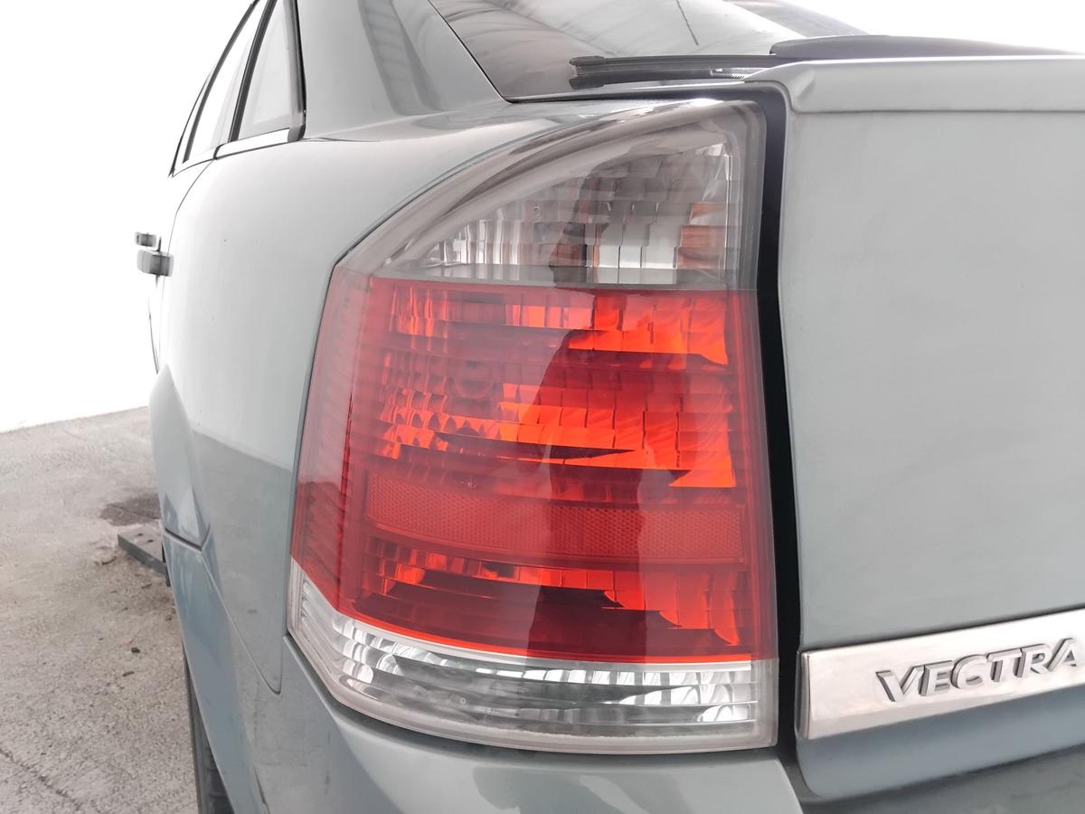 Opel Vectra C GTS Facelift orig.Rückleuchte Heckleuchte links Fliessheck BJ2006