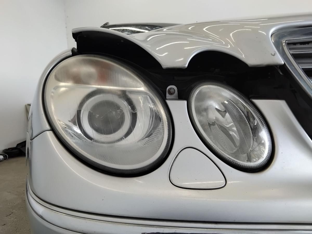Mercedes E Klasse 211 orig Scheinwerfer rechts Xenon Kurvenlicht vergilbt BJ2004