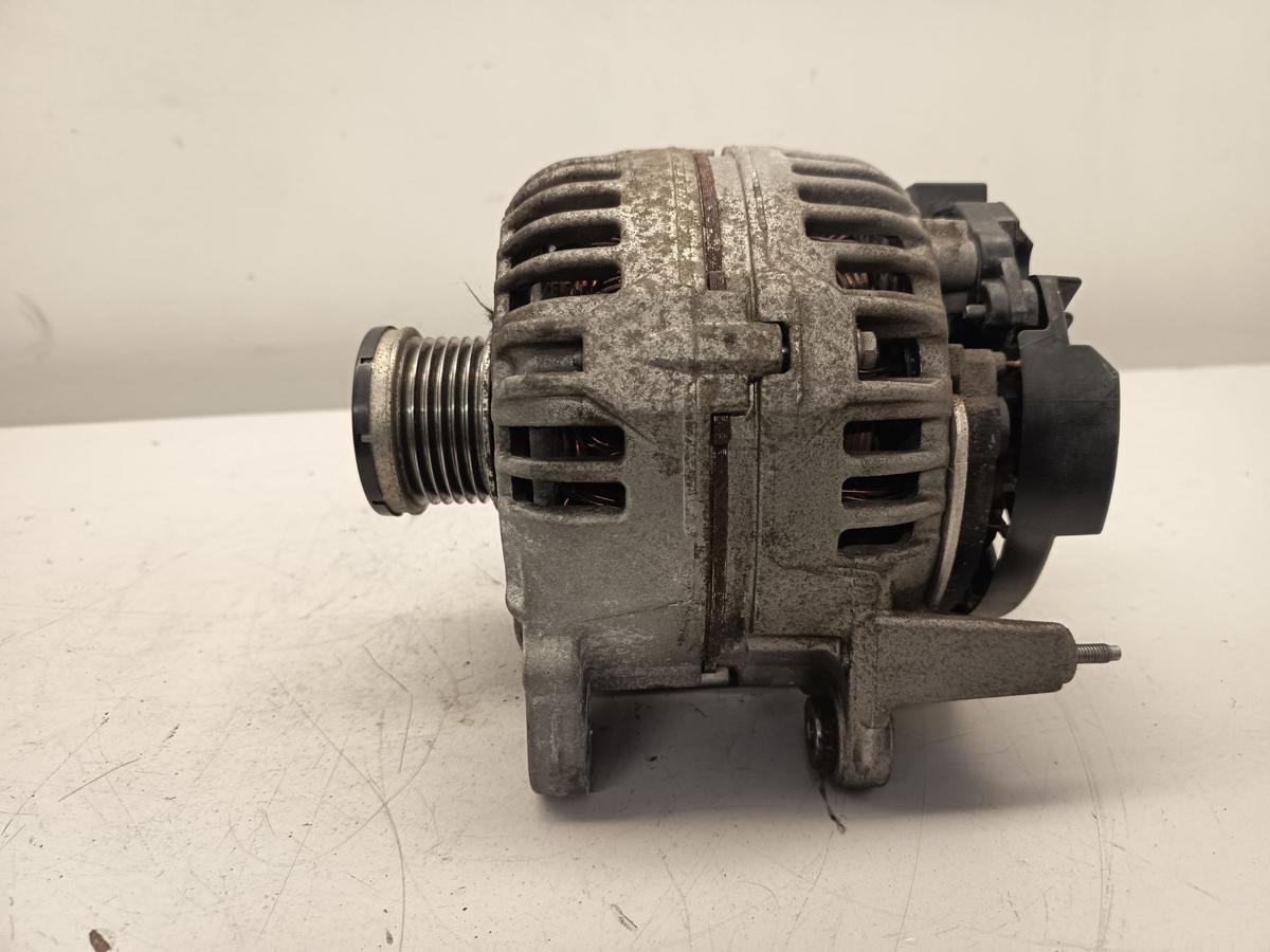 Seat Ibiza 6J Bj 2015 original Lichtmaschine Generator 03F903023D 1,2L 77KW