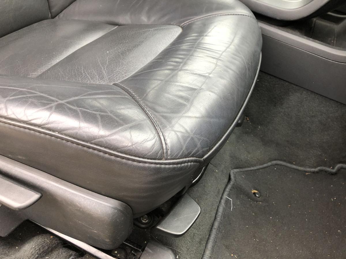 Volvo V70 Typ B Sitz vorn rechts Beifahrersitz Vollleder schwarz ohne Heizung