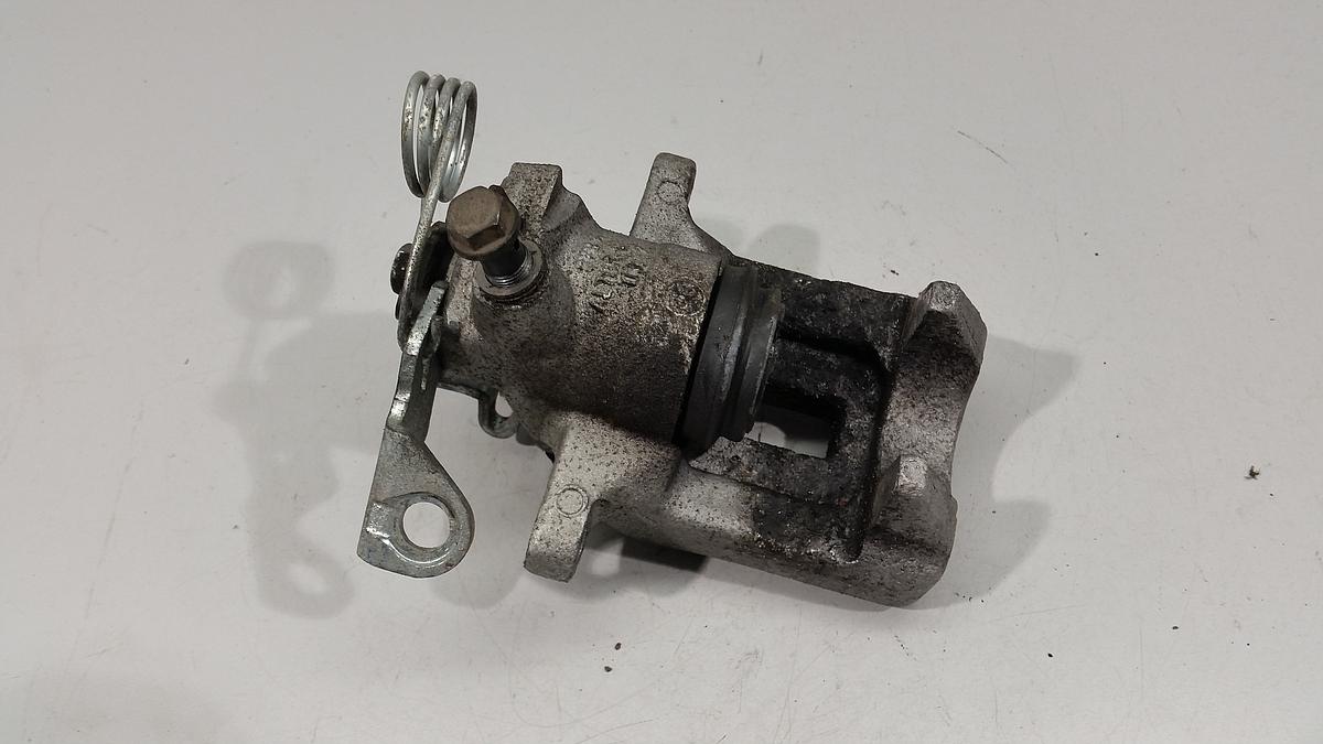 Audi A6 4B Kombi orig Bremssattel hinten rechts 2496ccm 114KW Bj 2001