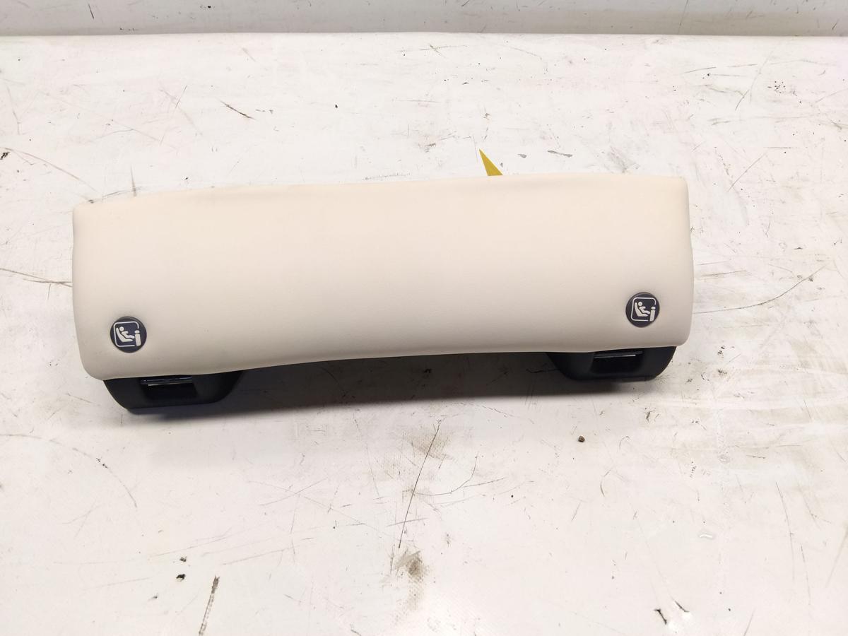 Tesla Model S 2.Facelift original Klappe Isofix Rücksitz Leder cream Bj.2023