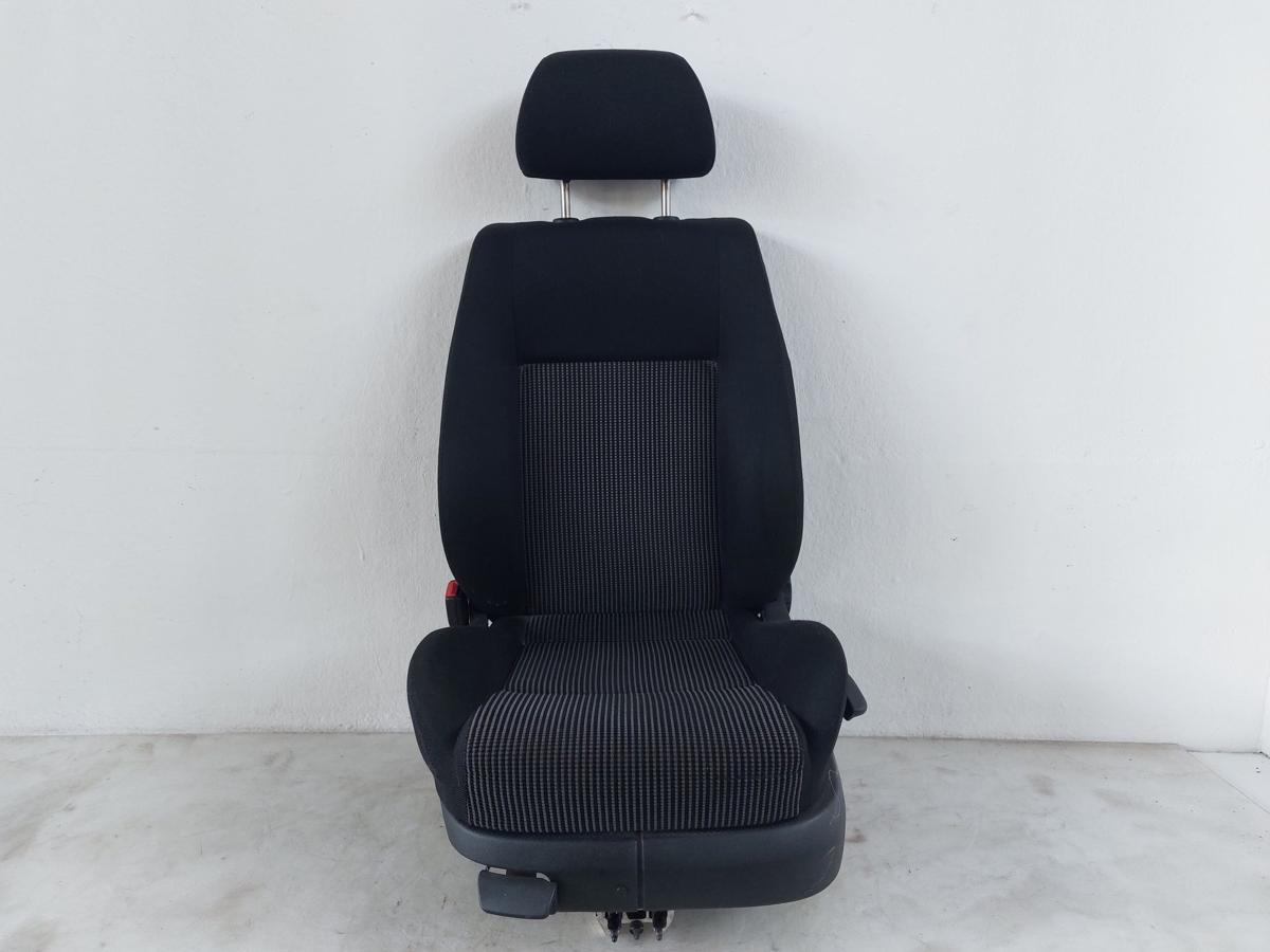VW Golf 4 Bora 1J Variant Sportsitz Sitz vorn links Fahrersitz Stoff 5 türer