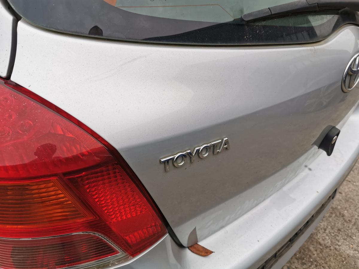 Toyota Yaris XP9 Heckklappe Klappe Deckel hinten Rohbau 1E7 Silver Pearl 5trg