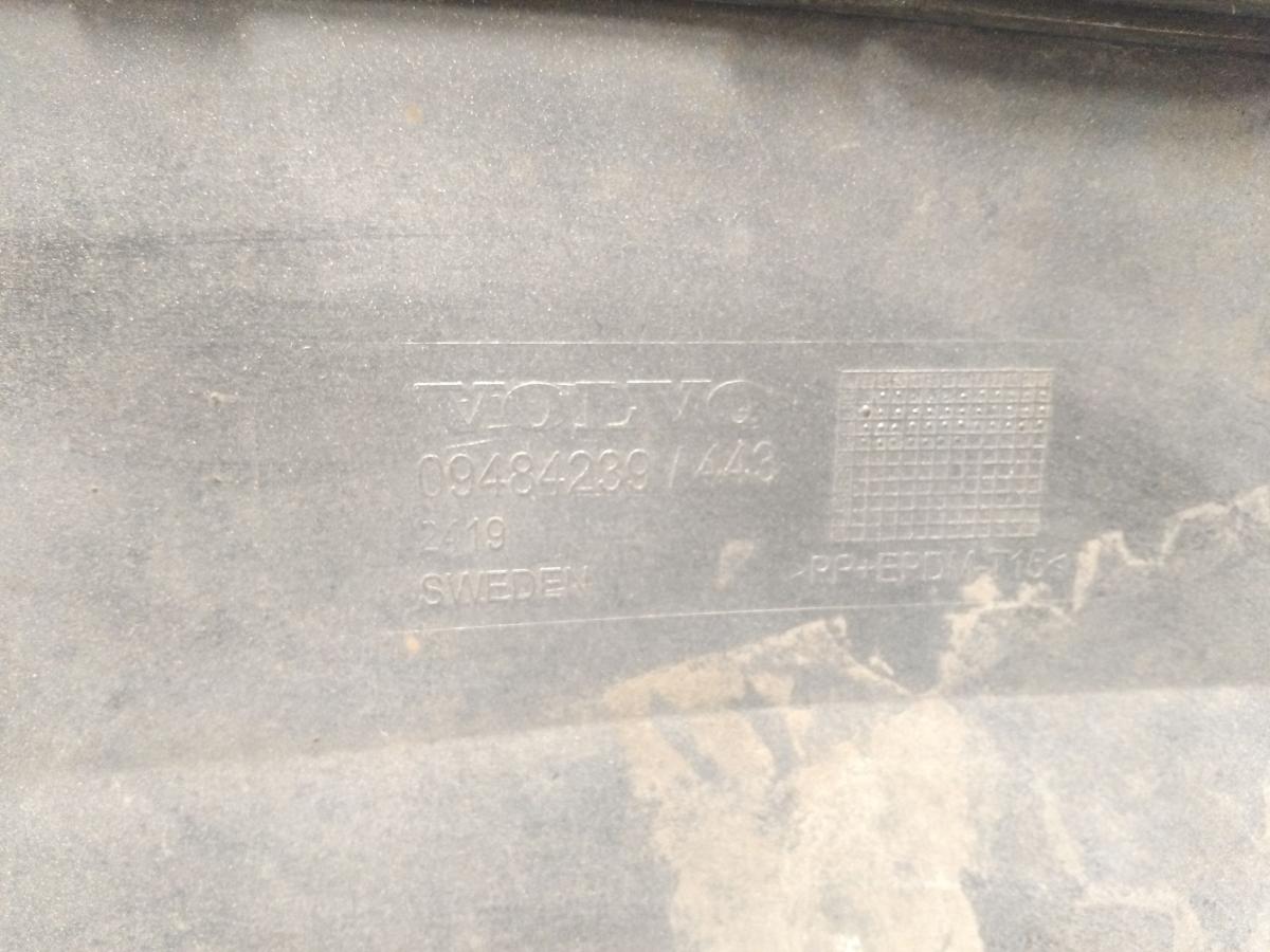 Volvo V70 2 original Stoßfänger Stoßstange vorn silbermetallic für SRA Bj.2003