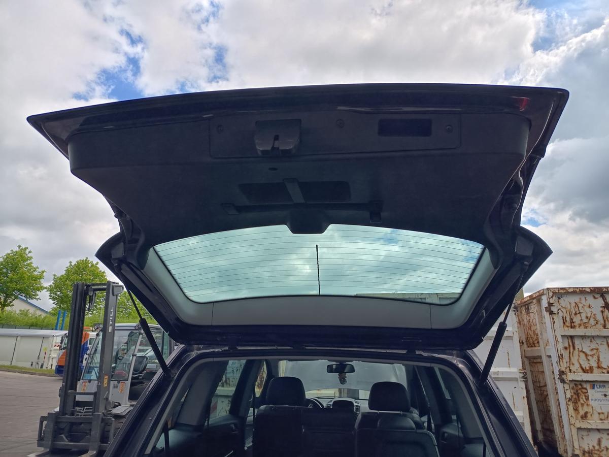 Opel Zafira B original Heckklappe mit Scheibe Z20R Saphirschwarz Bj 2011
