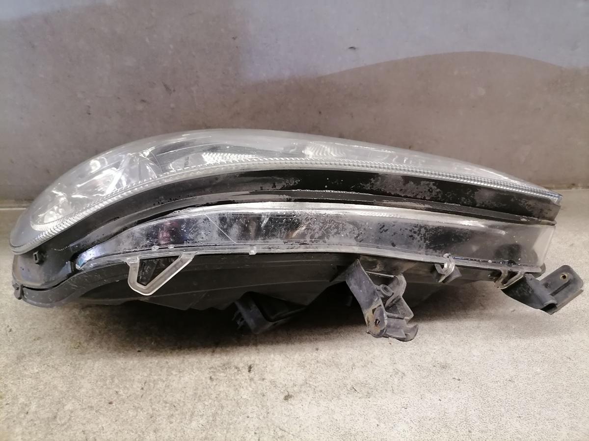 Opel Zafira A Scheinwerfer rechts vorn Halogen Lampe BJ04