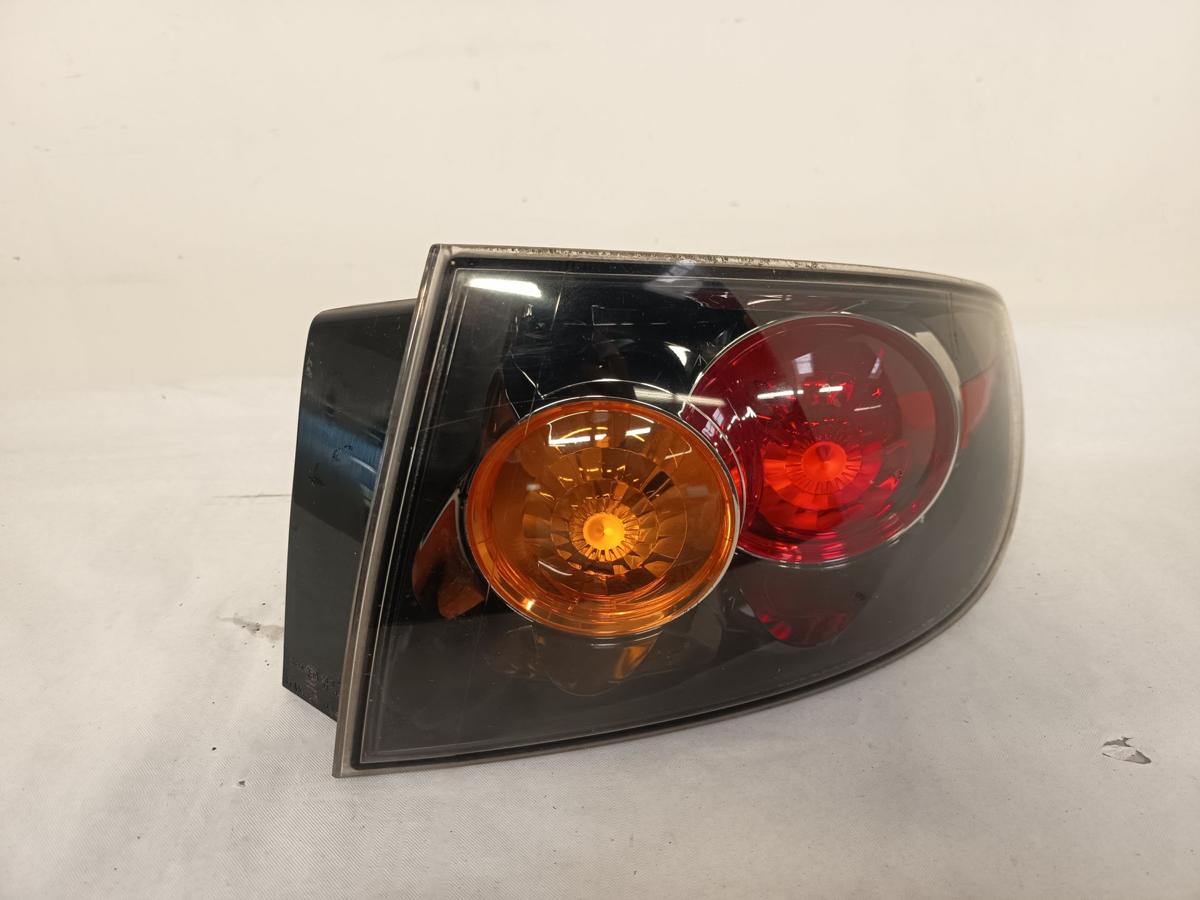 Mazda 3 BK Bj 2005 original Rück-Schluss-Heckleuchte rechts außen