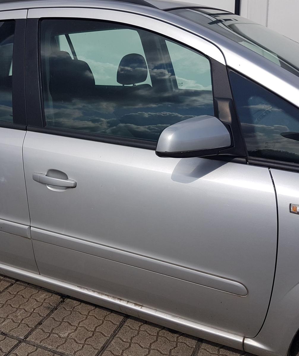Opel Zafira B T&uuml;r vorn rechts in 2AU Starsilber III Bj2006