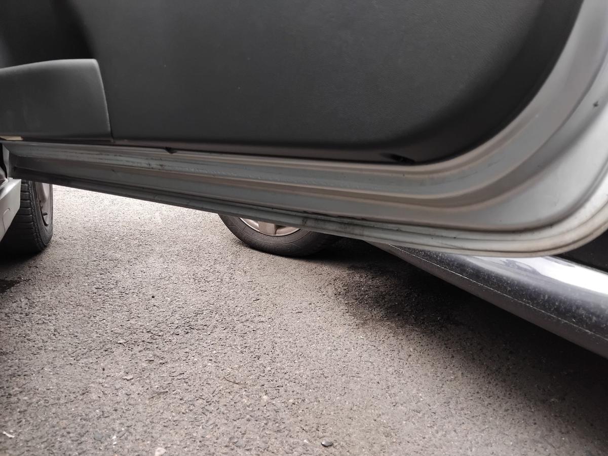 Opel Corsa C T&uuml;r vorn rechts Beifahrert&uuml;r 3-t&uuml;rig starsilber III Z157 BJ2006