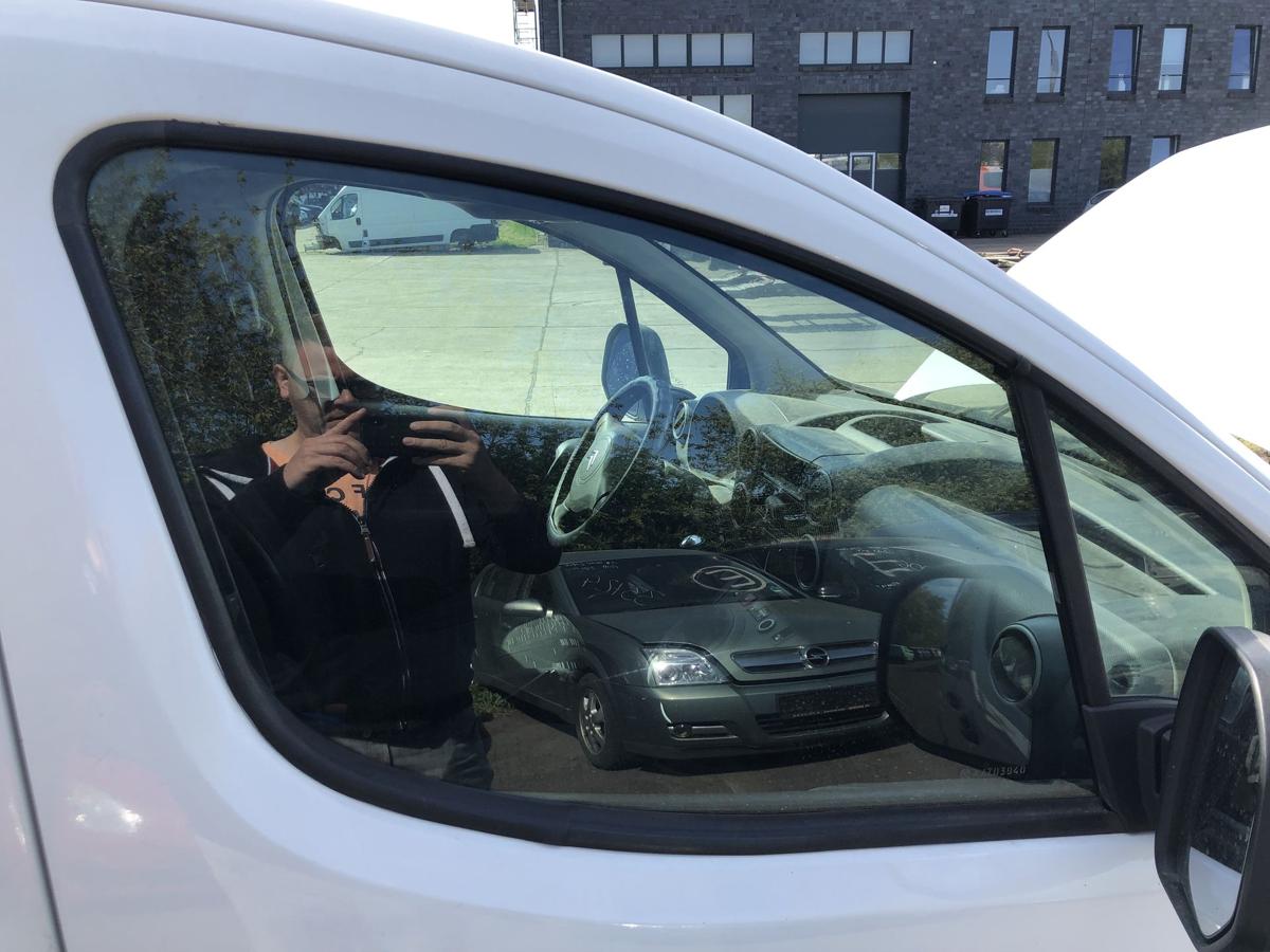 Citroen Berlingo B9 Kasten T&uuml;rscheibe vorn rechts Seitenscheibe Scheibe Color