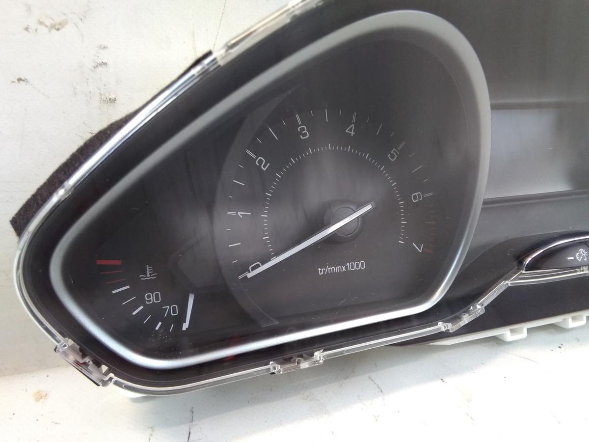 Peugeot 208 Facelift original Kombiinstrument Tacho Armatur 1.2VTI Bj.2016