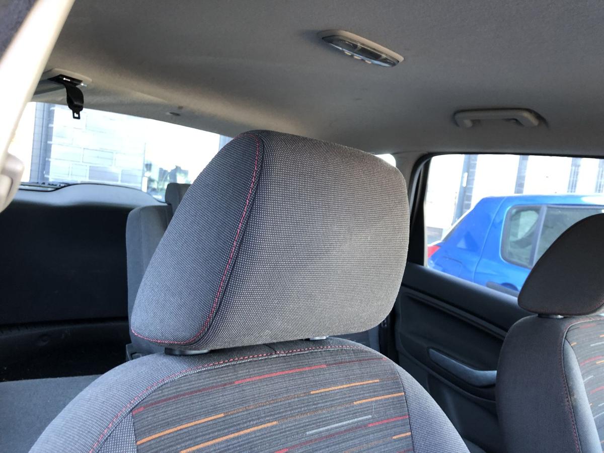 Ford C Max DM2 ab 07 Sitz vorn rechts Fahrersitz Stoff mit Muster Autositz