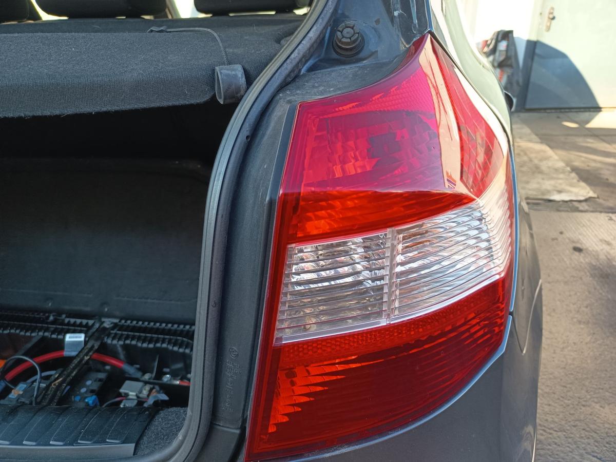 BMW E87 original R&uuml;ckleuchte rechts Heck Schluss Licht Bj 2005