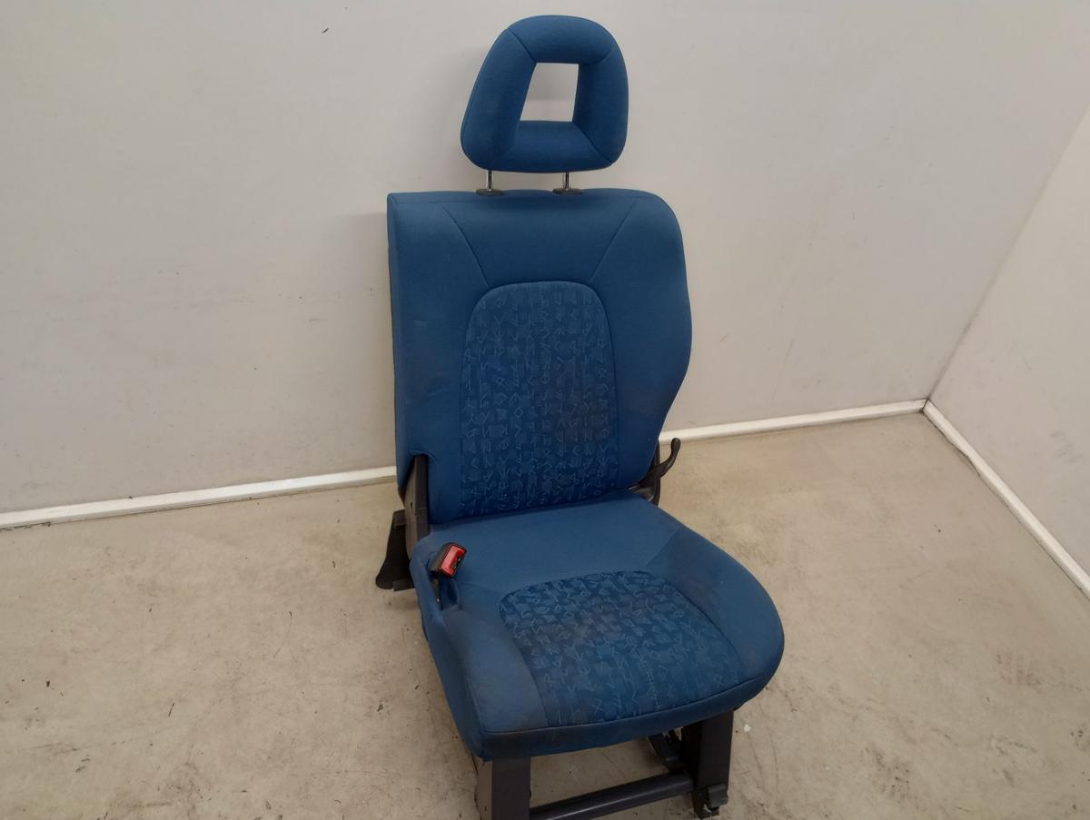 Mercedes A-KLasse W168 orig Sitz hinten rechts und Mitte 382 Stoff - blau Bj 2003