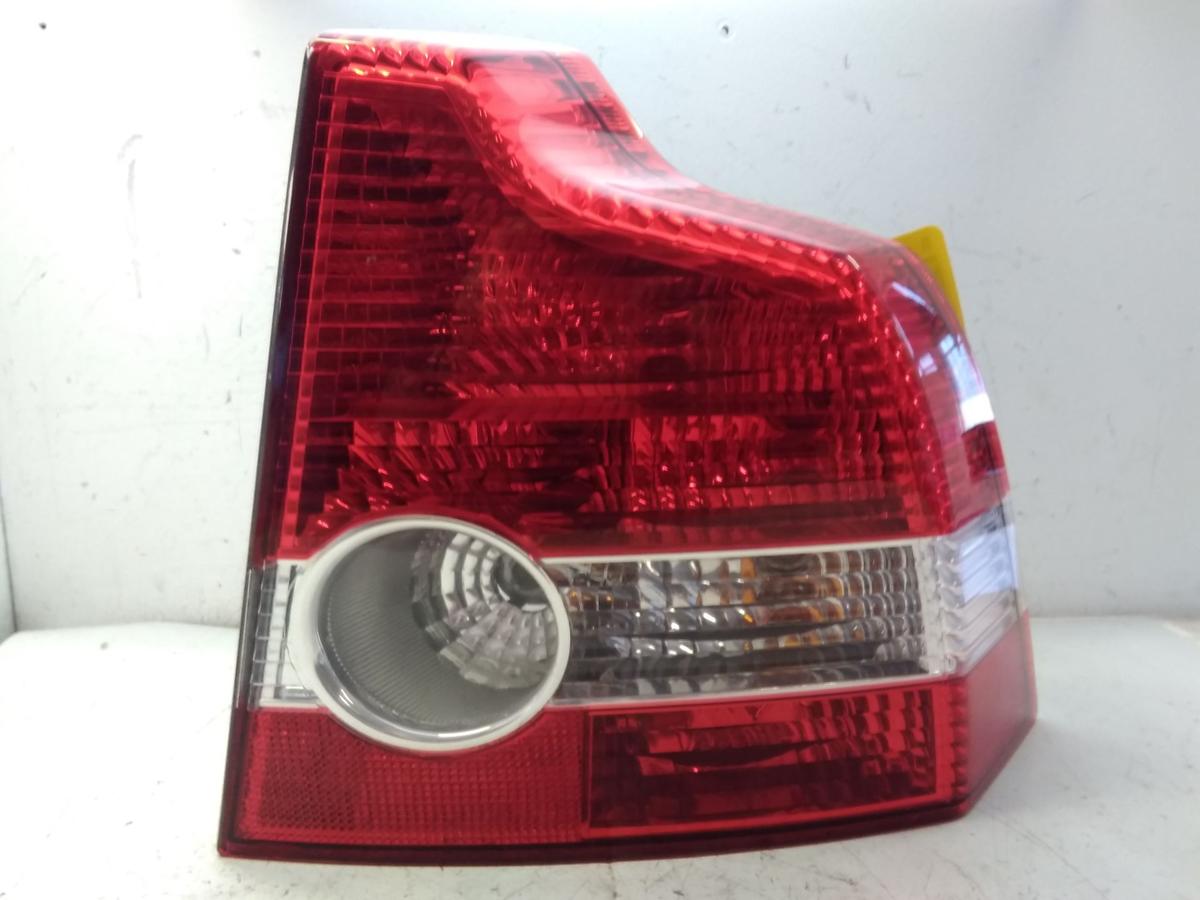 Volvo S40 II Limo original R&uuml;ckleuchte Schlussleuchte rechts BJ2005 30698913