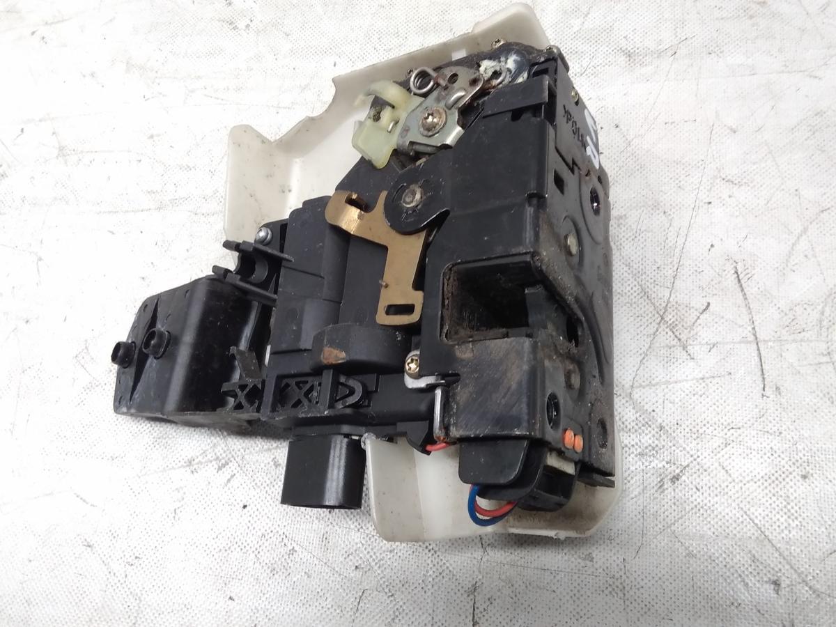 VW Passat 3BG original Türschloß vorn rechts mit Zentralverriegelung Bj.2002