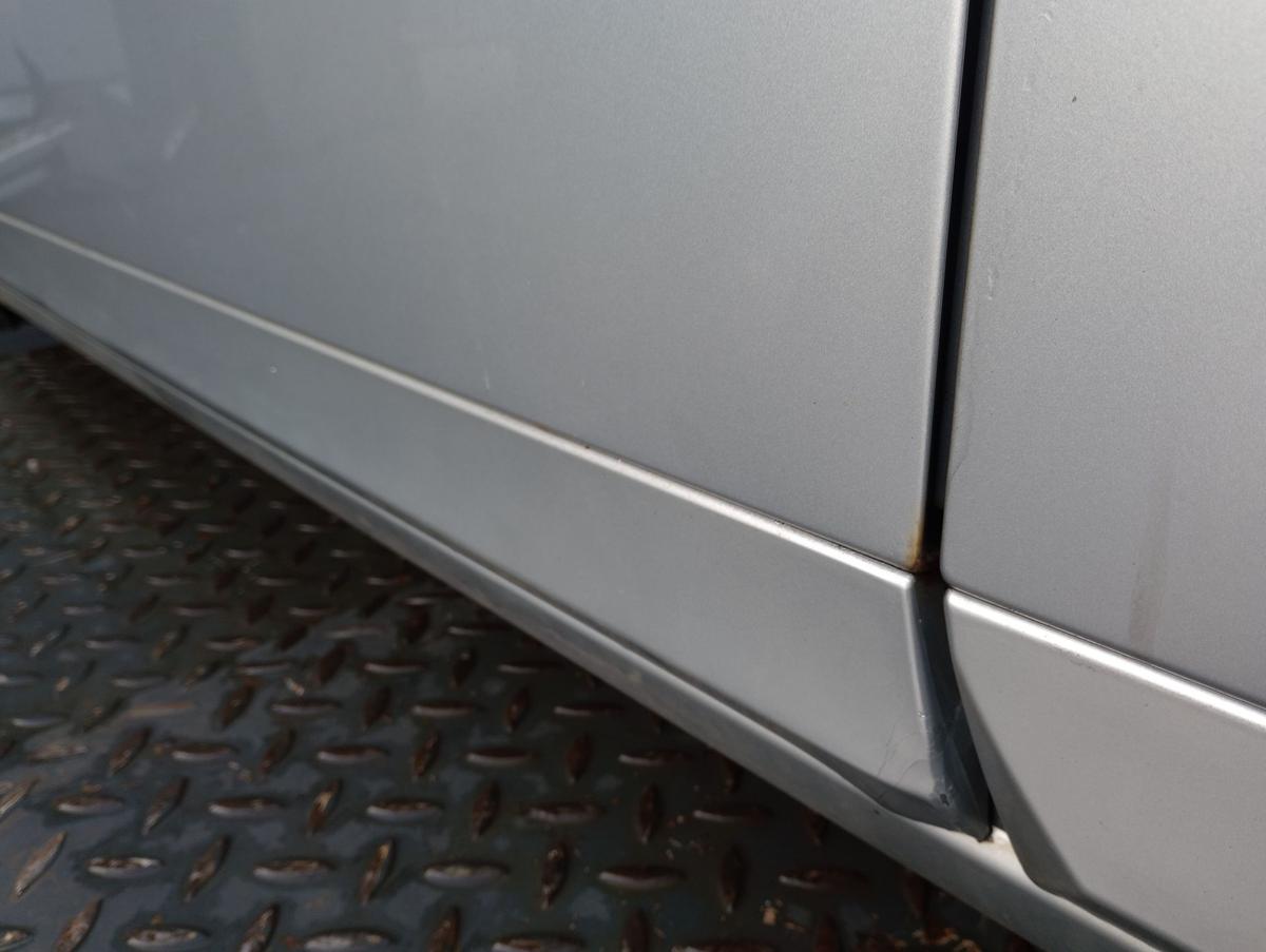 Audi A4 B7 8E original Tür vorn links Fahrer Y7W Lichtsilber Bj 2005