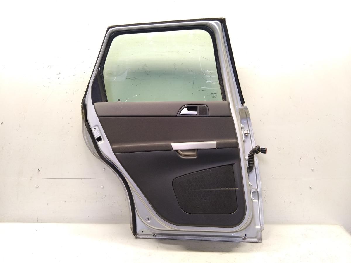 Volvo V50 Facelift T&uuml;r hinten links silbermetallic besch&auml;digt Bj.2008