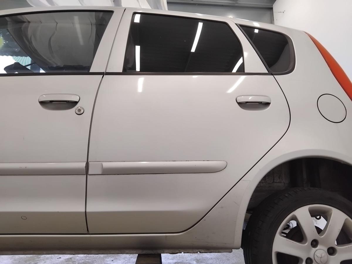 Mitsubishi Colt Z30 T&uuml;r hinten links A50 Haag silbermetallic BJ2007