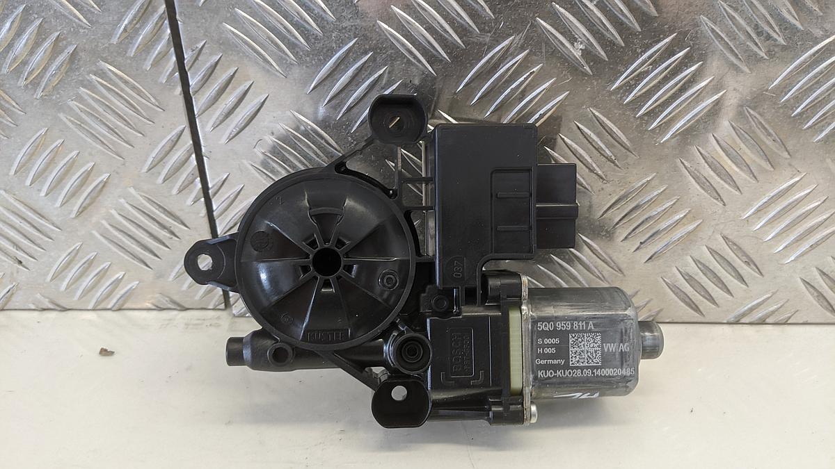 Skoda Octavia 5E Scout Fensterhebermotor hinten links 5Q0959811A