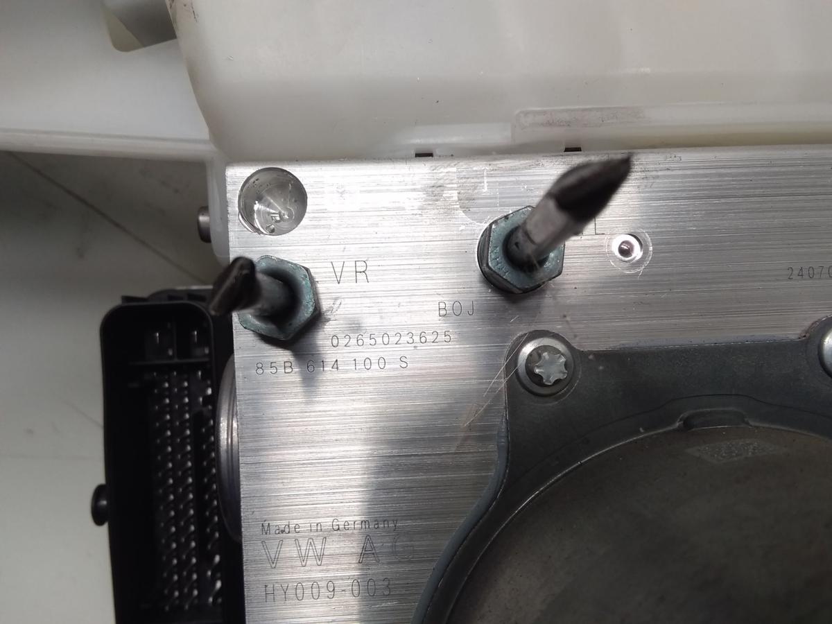 Porsche Macan 2 Turbo XAB 95C original Bremsaggregat mit Steuerger&auml;t Bj.2024