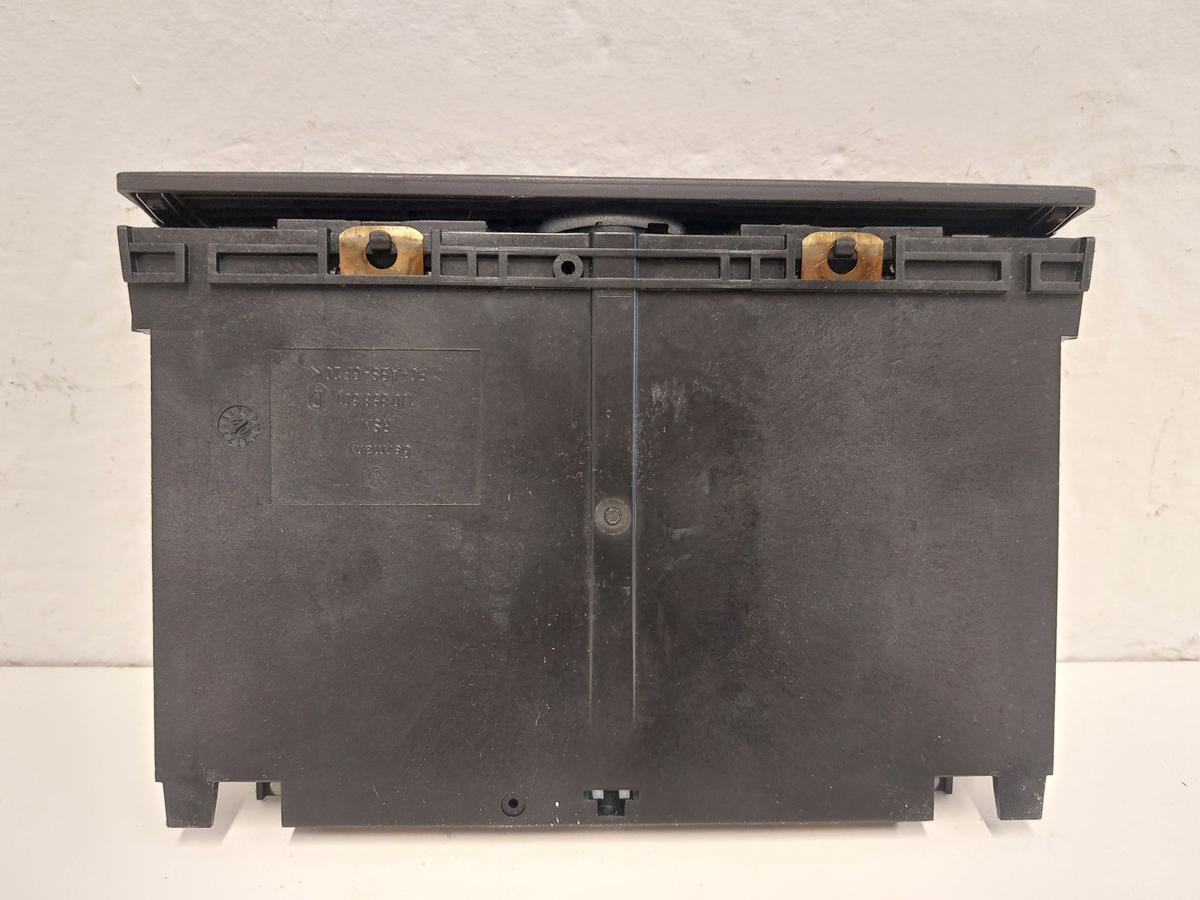 VW Bora 1J Becherhalter Getränkehalter Dosenhalter Halter vorn foliert Carbon