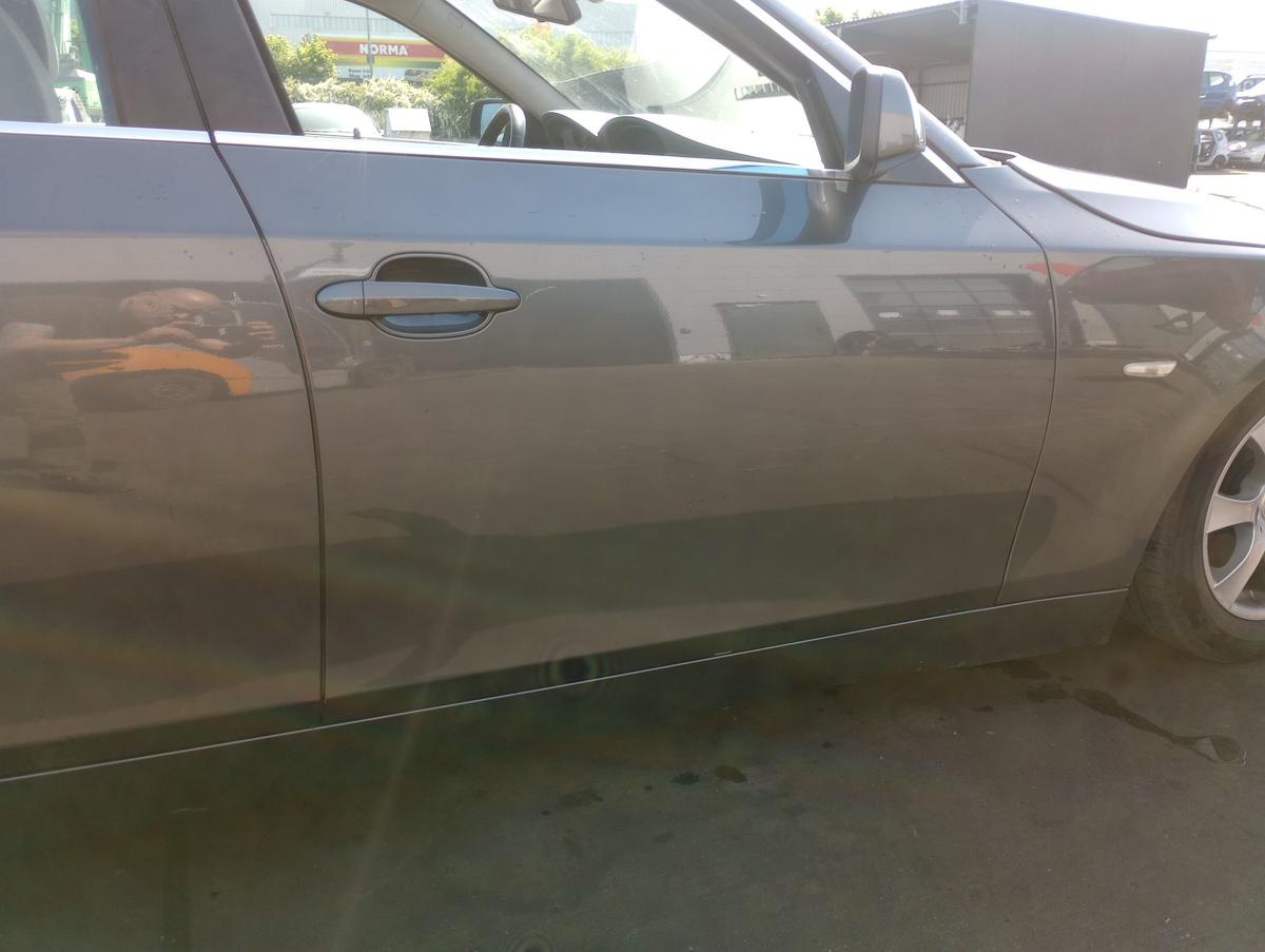BMW 5er E60 original vorn rechts Beifahrertür A36 Titangrau Bj 2005
