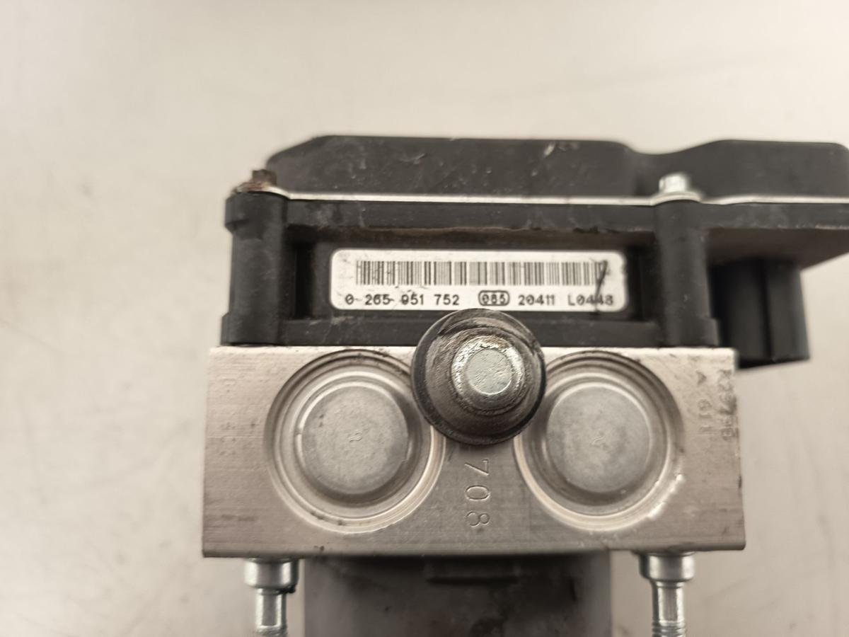 Opel Corsa D Bj 2012 original ABS Hydroaggregat ABS Block 1,4L 64KW Benzin