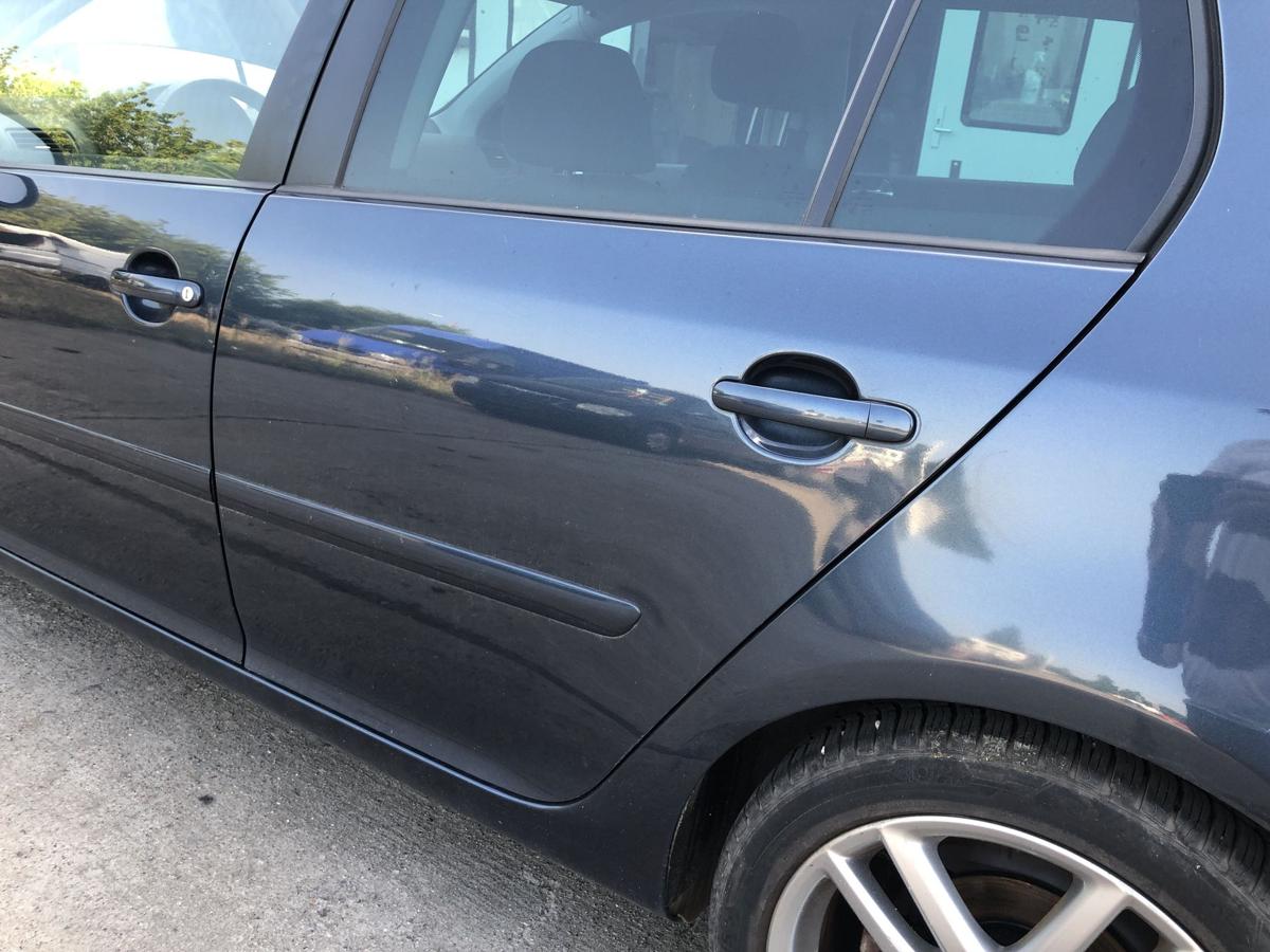 VW Golf 5 V 1K T&uuml;r hinten links Fondt&uuml;r LC5F Blue Graphit Metallic